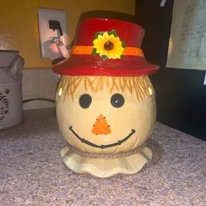 Scentsy RETIRED scarecrow NEW